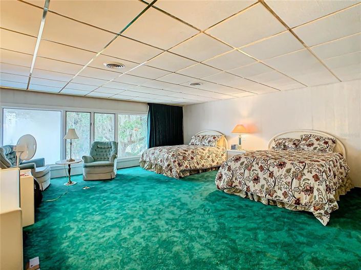 Image No.46-5 Bed Property for sale