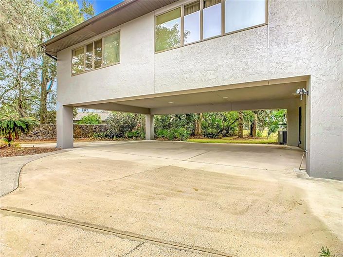 Image No.52-5 Bed Property for sale