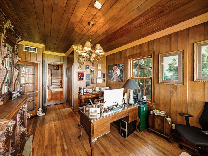 Image No.21-5 Bed Property for sale