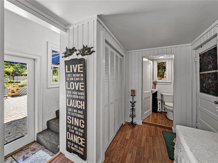 Image No.24-5 Bed Property for sale