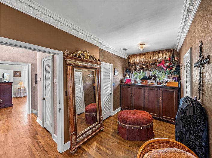 Image No.29-5 Bed Property for sale