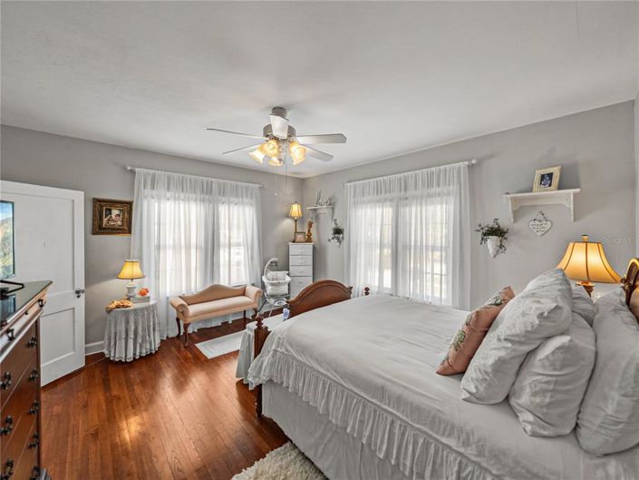 Image No.37-5 Bed Property for sale