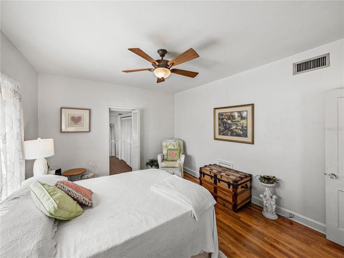 Image No.43-5 Bed Property for sale