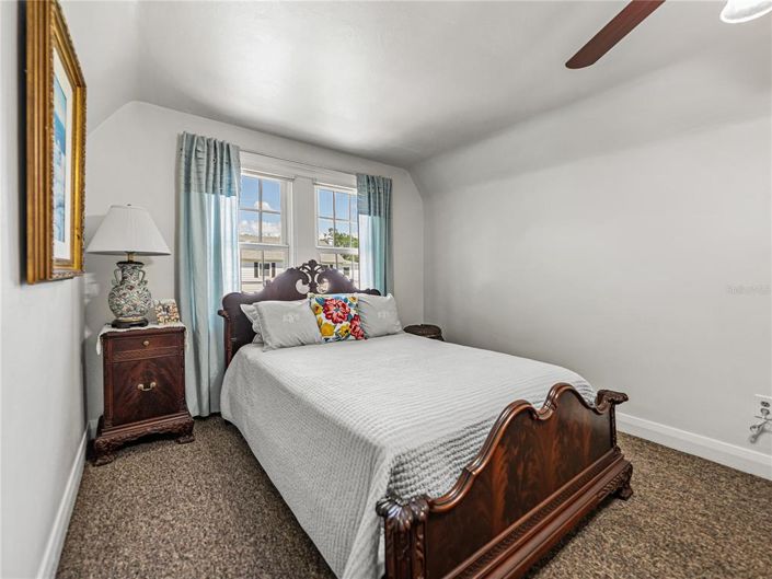 Image No.48-5 Bed Property for sale