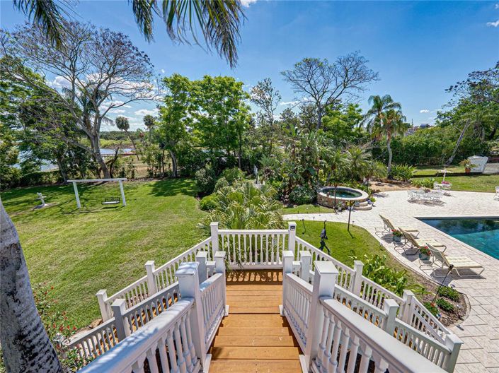 Image No.56-5 Bed Property for sale