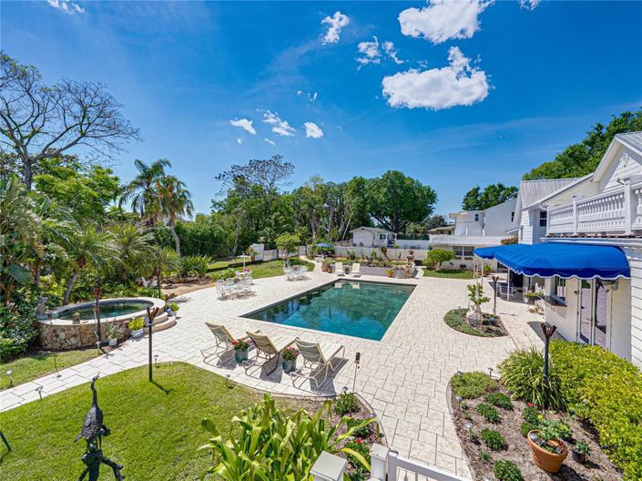 Image No.58-5 Bed Property for sale