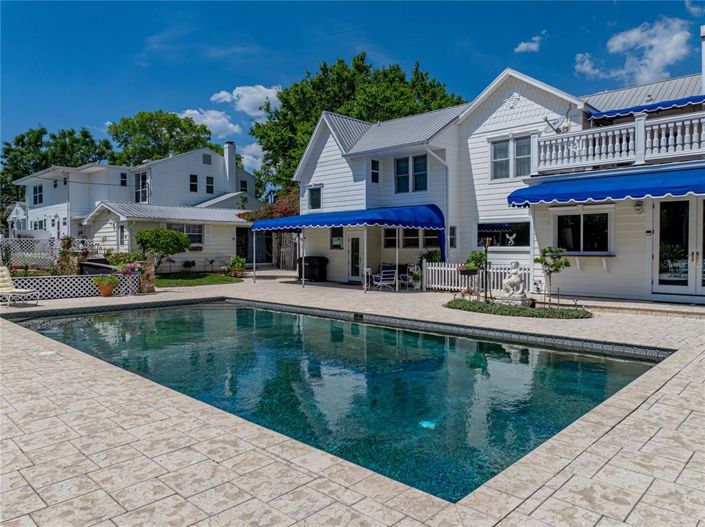 Image No.60-5 Bed Property for sale