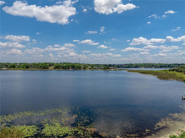 Image No.66-5 Bed Property for sale