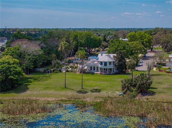 Image No.67-5 Bed Property for sale