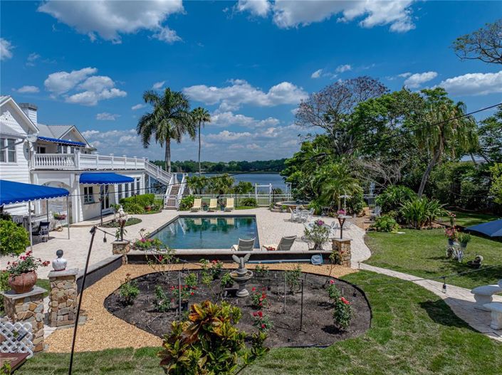 Image No.68-5 Bed Property for sale