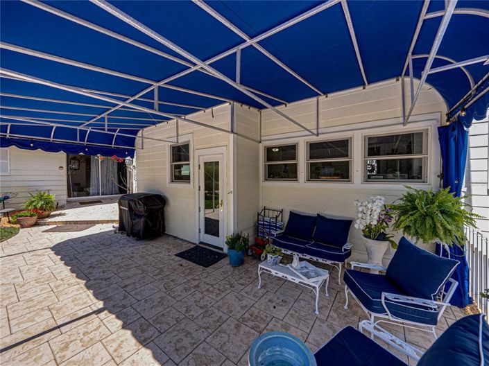 Image No.72-5 Bed Property for sale