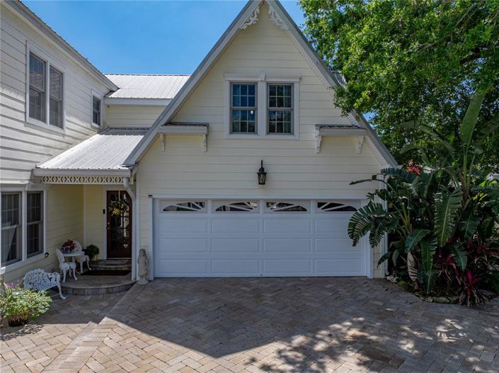 Image No.90-5 Bed Property for sale