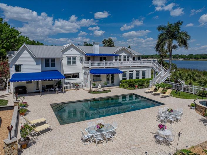 Image No.99-5 Bed Property for sale