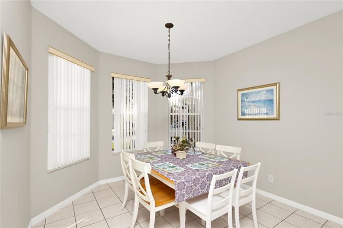 Image No.4-Propriété de 4 chambres à vendre à Davenport