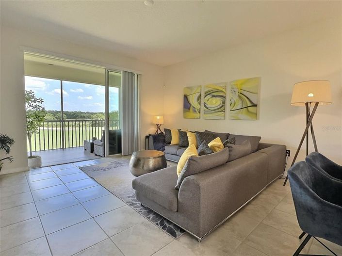 Image No.9-3 Bed Townhouse for sale