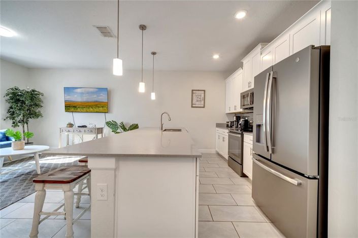 Image No.19-4 Bed Townhouse for sale