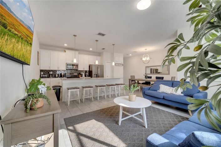 Image No.26-4 Bed Townhouse for sale