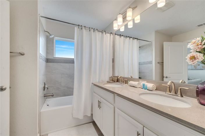 Image No.37-4 Bed Townhouse for sale