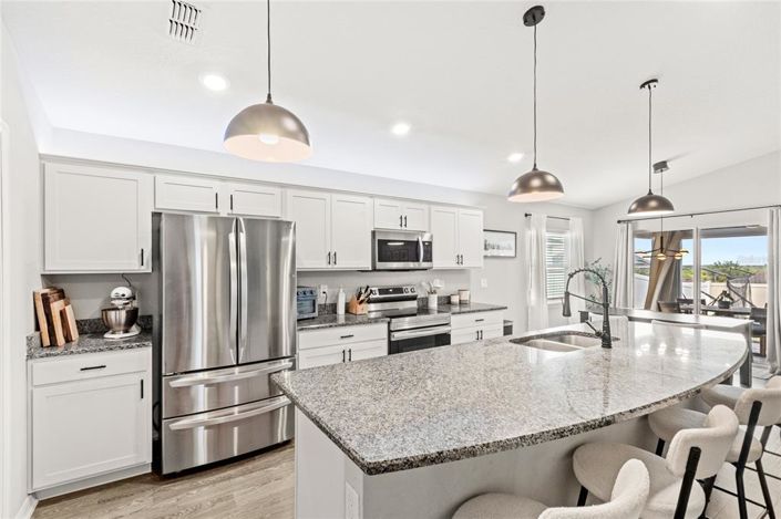 Image No.8-3 Bed Property for sale