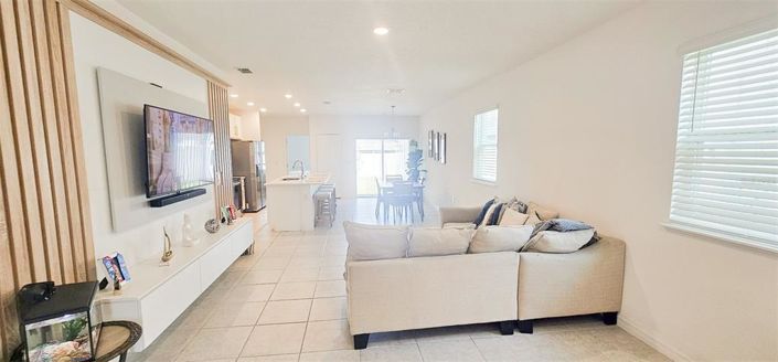 Image No.6-3 Bed Property for sale