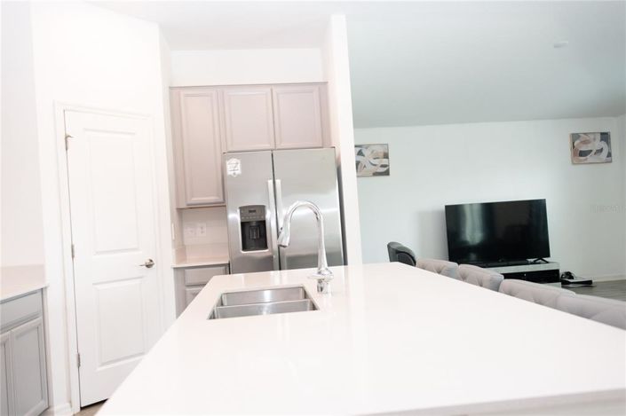 Image No.21-3 Bed Property for sale