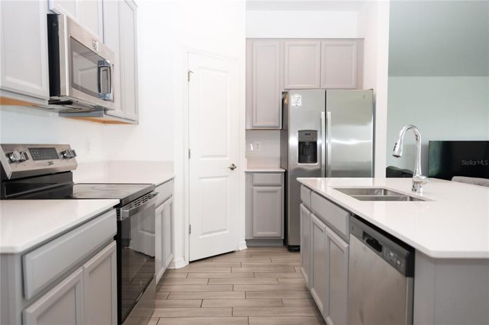 Image No.23-3 Bed Property for sale