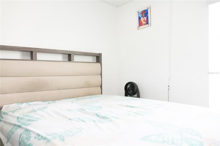 Image No.42-3 Bed Property for sale