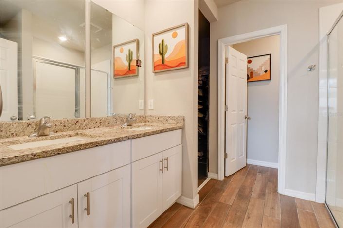 Image No.18-4 Bed Property for sale