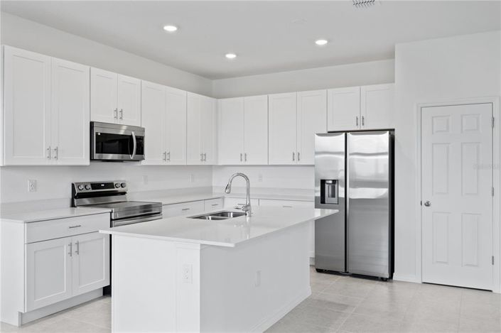 Image No.2-4 Bed Property for sale