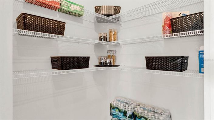 Image No.10-4 Bed Property for sale