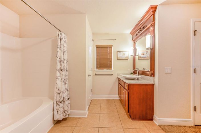 Image No.23-3 Bed Property for sale