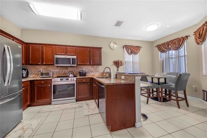 Image No.17-5 Bed Property for sale