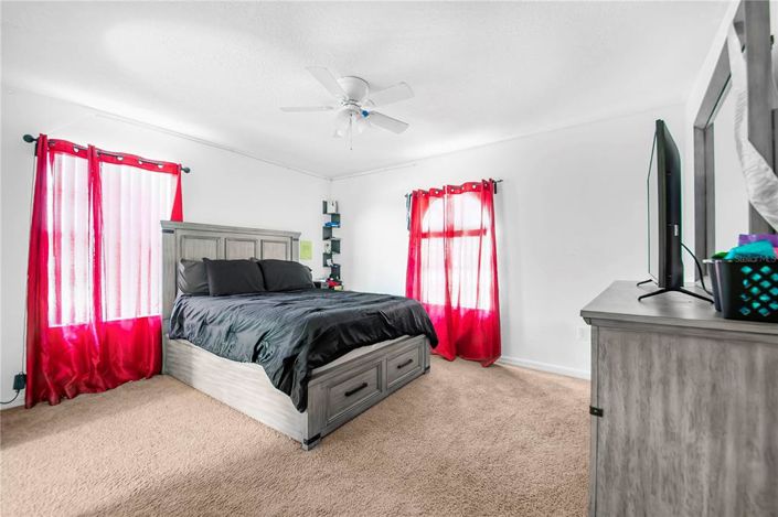 Image No.37-5 Bed Property for sale