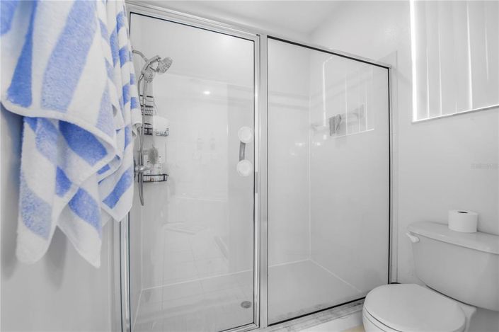 Image No.42-5 Bed Property for sale