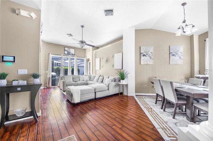 Image No.9-5 Bed Property for sale