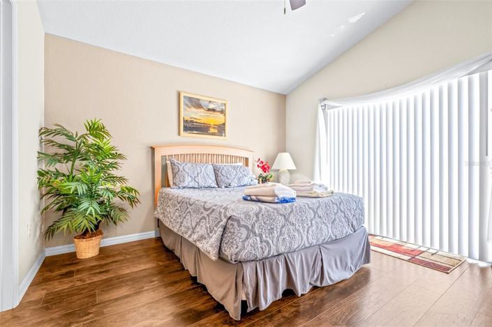 Image No.14-4 Bed Property for sale