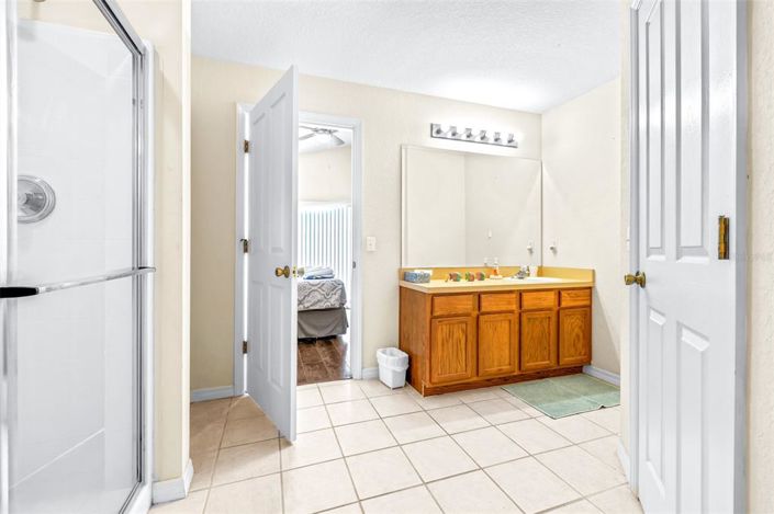 Image No.16-4 Bed Property for sale