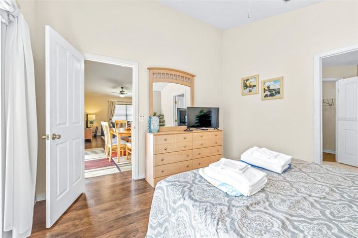 Image No.19-4 Bed Property for sale