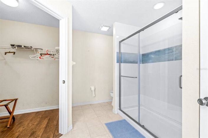 Image No.20-4 Bed Property for sale