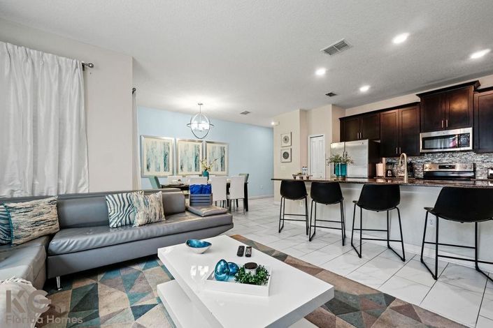 Image No.11-4 Bed Townhouse for sale