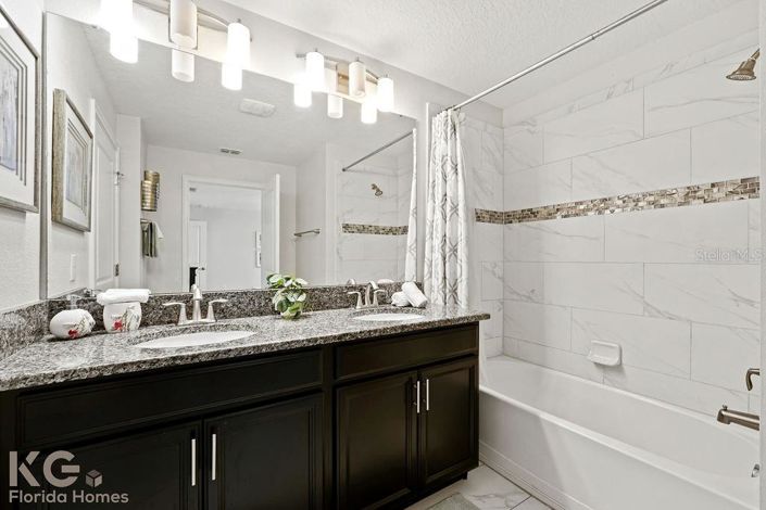 Image No.27-4 Bed Townhouse for sale