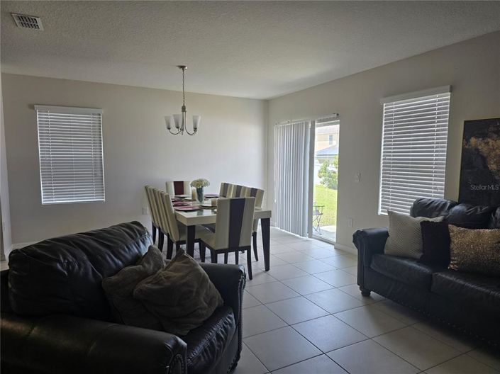 Image No.10-Propriété de 4 chambres à vendre à Davenport