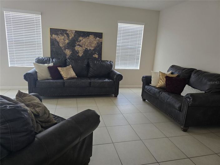 Image No.3-Propriété de 4 chambres à vendre à Davenport