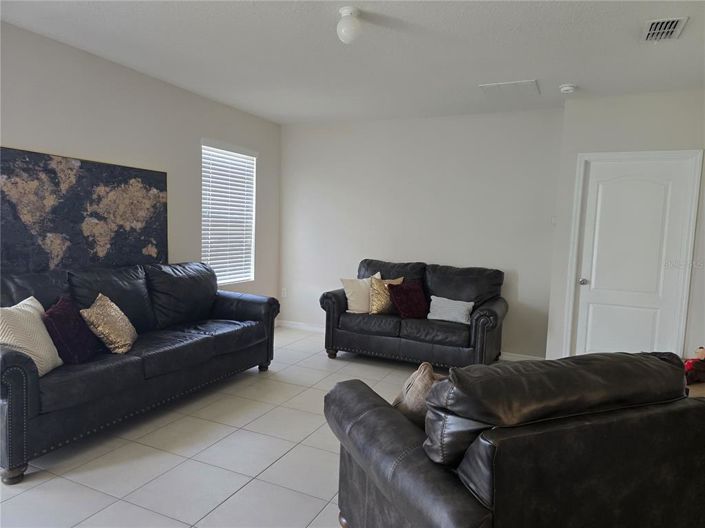 Image No.4-Propriété de 4 chambres à vendre à Davenport