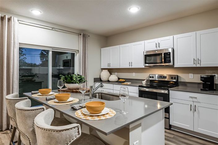 Image No.5-5 Bed Property for sale