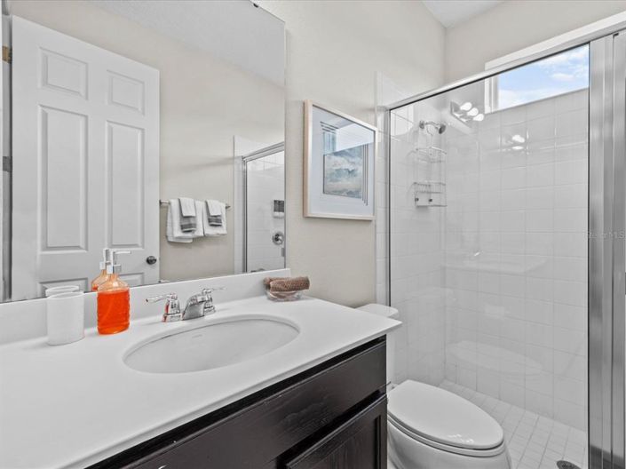 Image No.10-7 Bed Property for sale