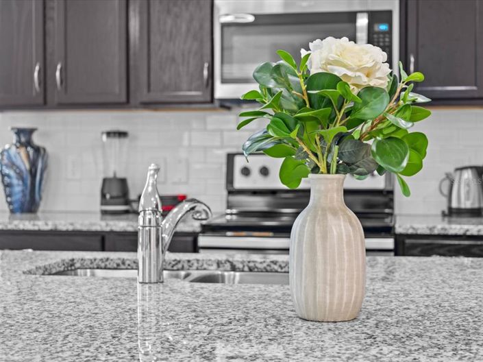 Image No.15-7 Bed Property for sale