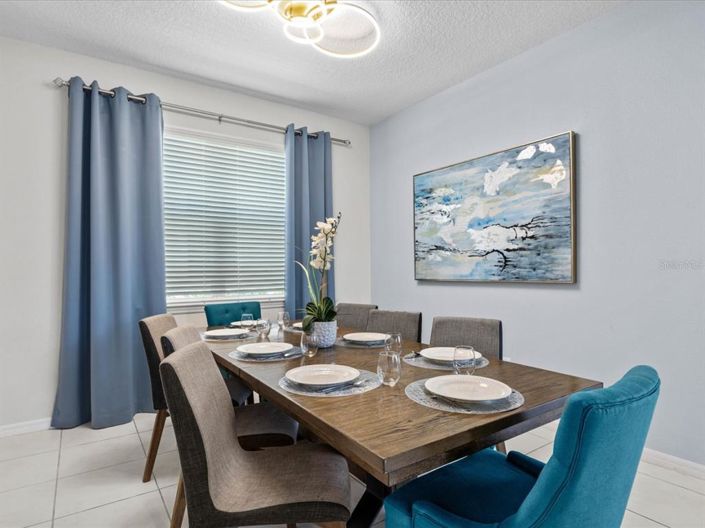 Image No.16-7 Bed Property for sale