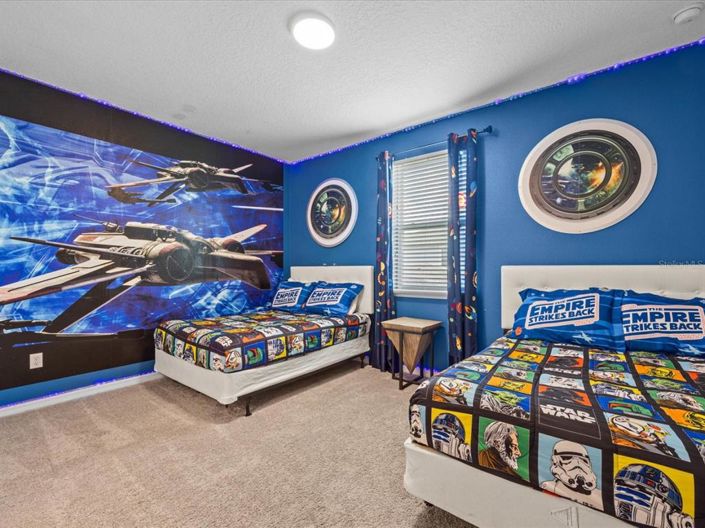 Image No.33-7 Bed Property for sale