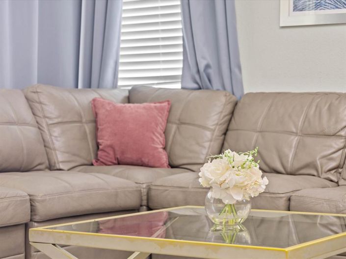 Image No.35-7 Bed Property for sale